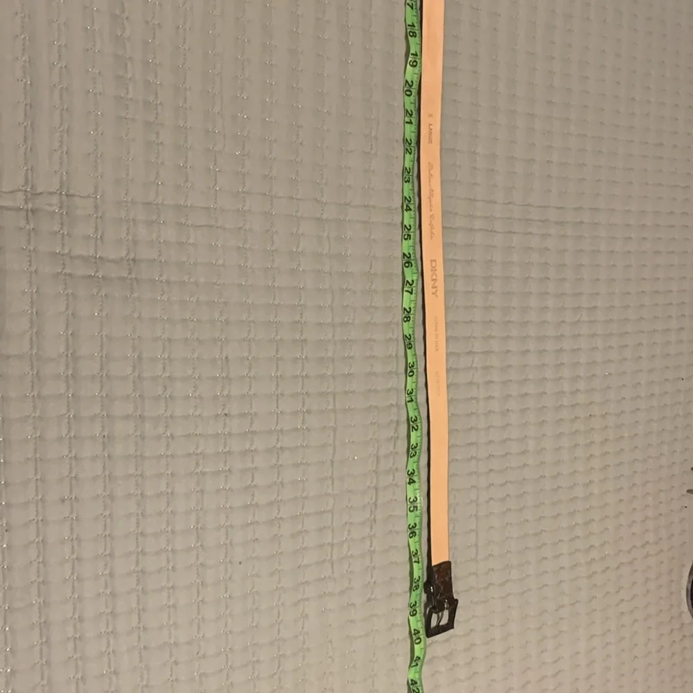 DNKY Italian alligator Calfskin Belt NWOT Size Youth Extra Lg Gold/Black design